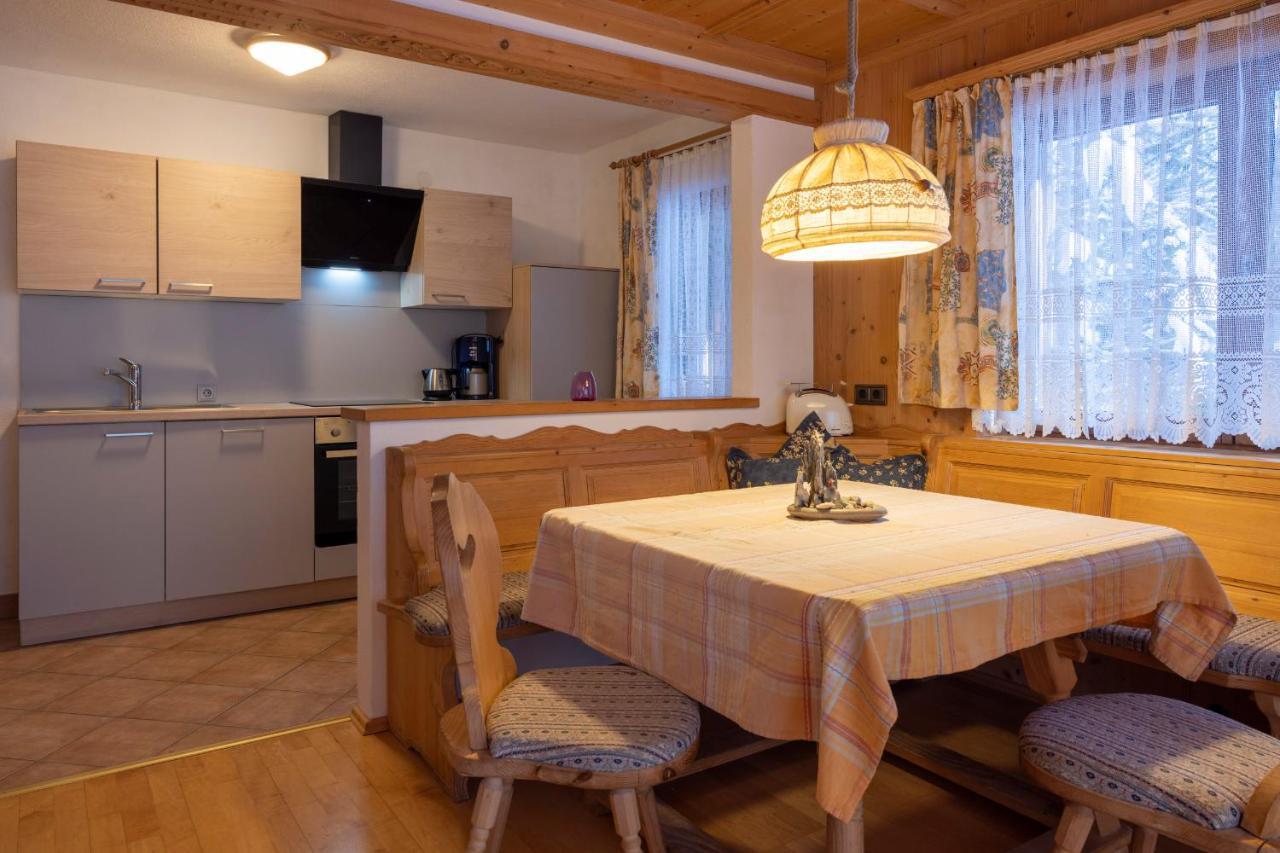 Gaestehaus Strauss Seefeld in Tirol Exterior foto