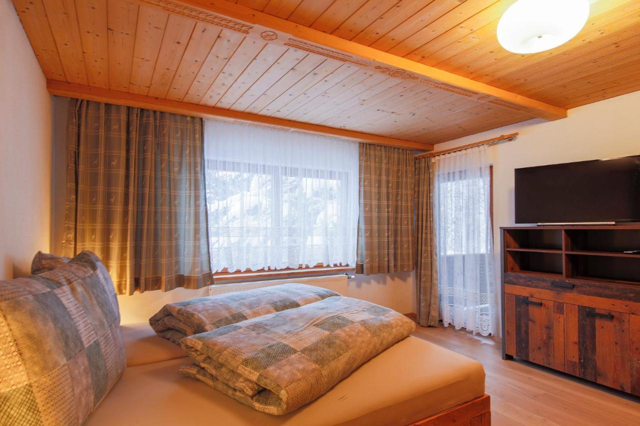 Gaestehaus Strauss Seefeld in Tirol Exterior foto